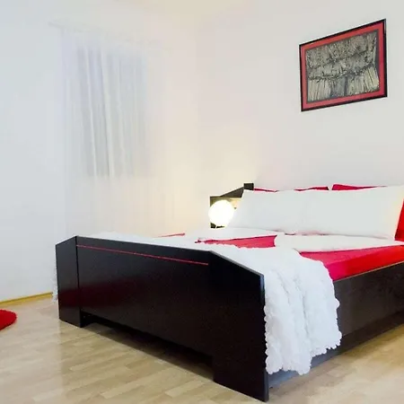 1-bedroom *