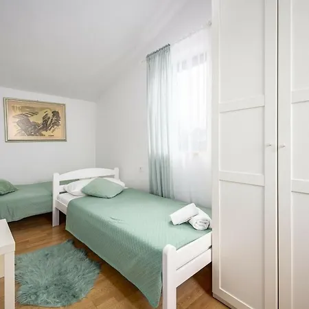 1-bedroom *